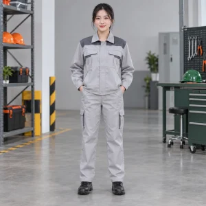Quần áo công nhân vải kaki liên doanh màu ghi sáng phối vai hiện đại